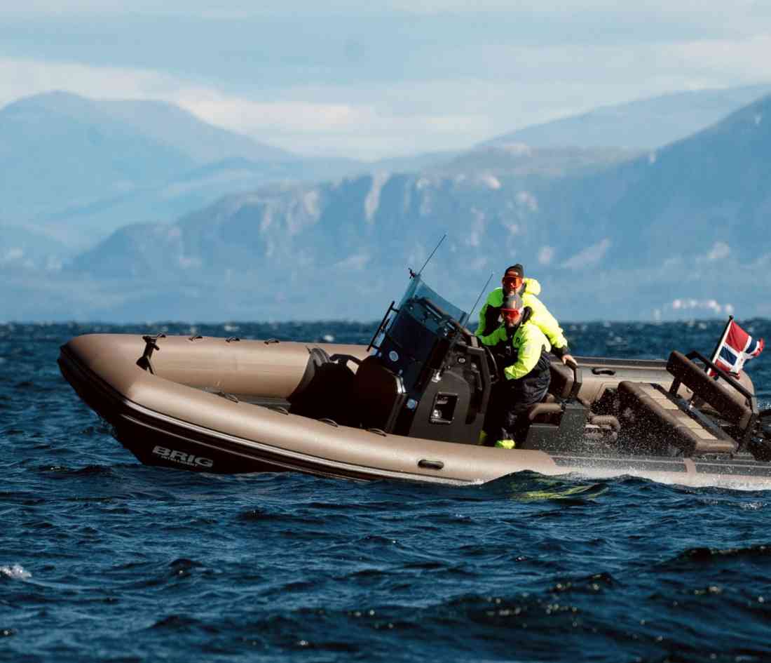 Navigator 26 | 8-meter-festumpfschlauchboot-n26.jpg